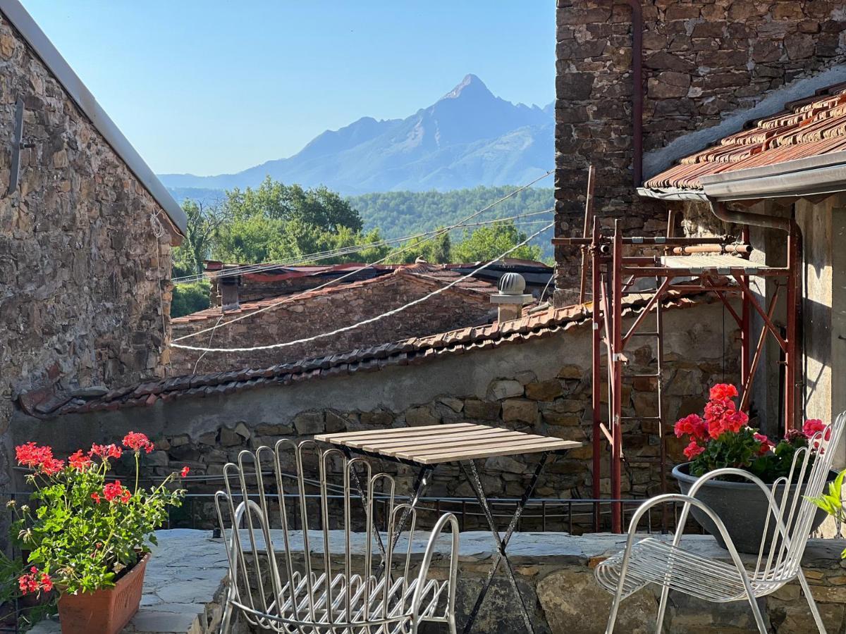 Agriturismo B&B Luna Di Quarazzana In Fivizzano Tuscany Exteriör bild