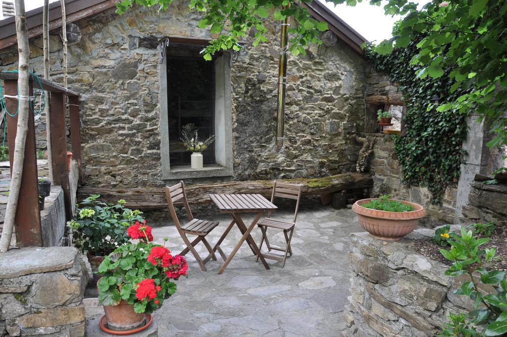 Agriturismo B&B Luna Di Quarazzana In Fivizzano Tuscany Exteriör bild