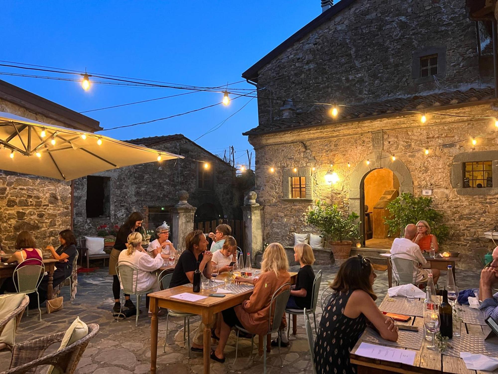Agriturismo B&B Luna Di Quarazzana In Fivizzano Tuscany Exteriör bild