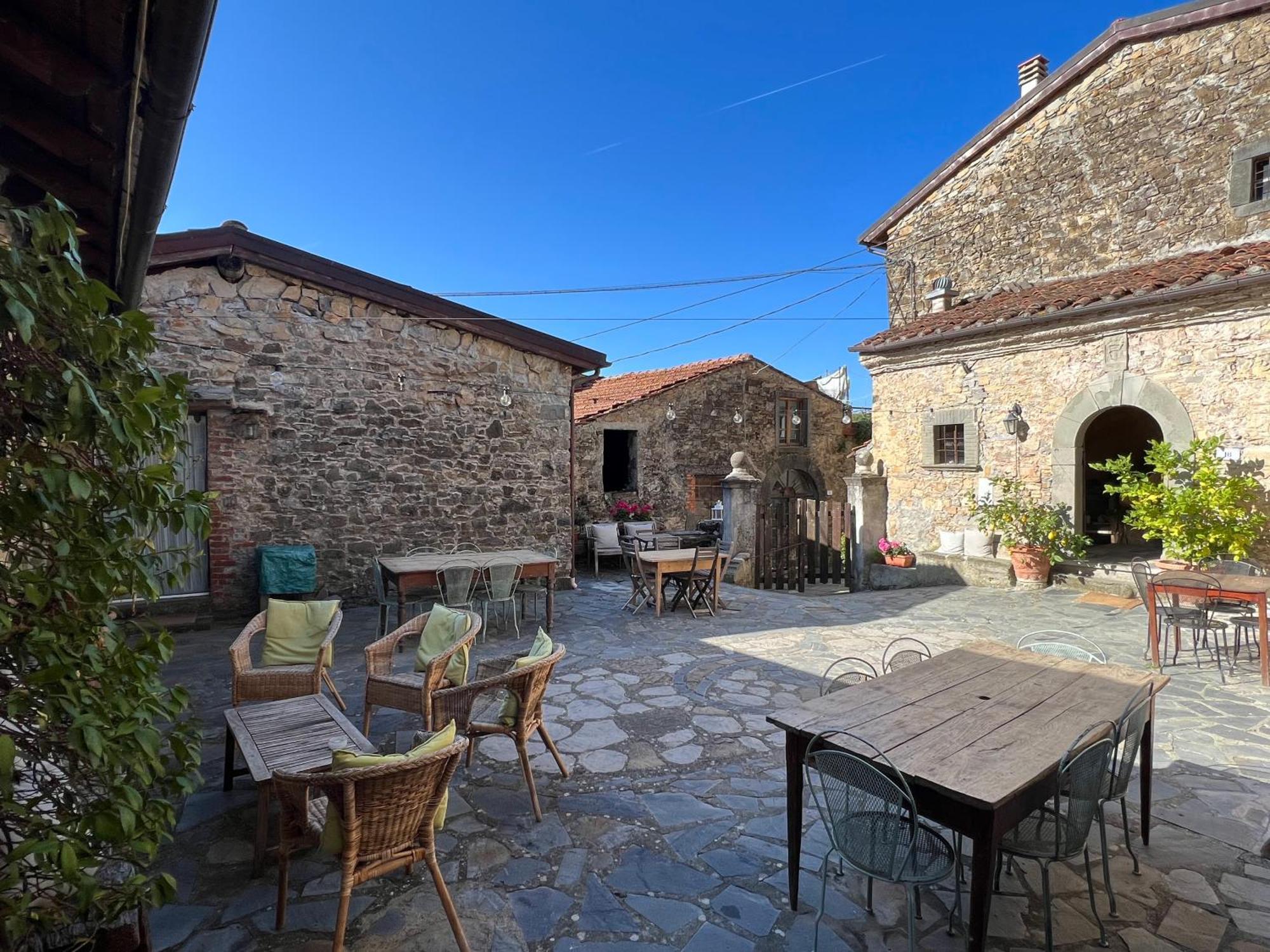 Agriturismo B&B Luna Di Quarazzana In Fivizzano Tuscany Exteriör bild