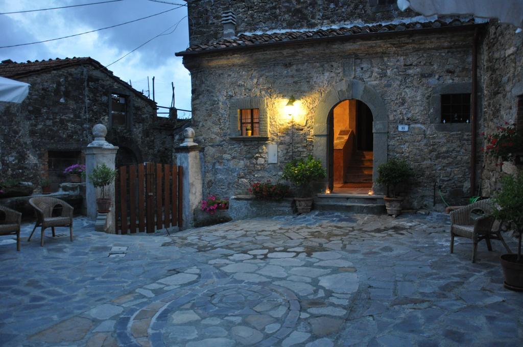 Agriturismo B&B Luna Di Quarazzana In Fivizzano Tuscany Exteriör bild